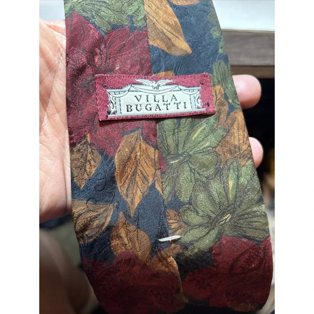 Villa Bugatti Mens Silk‎ Tie Italian Silk Floral Leaf Pattern Burgundy Green USA